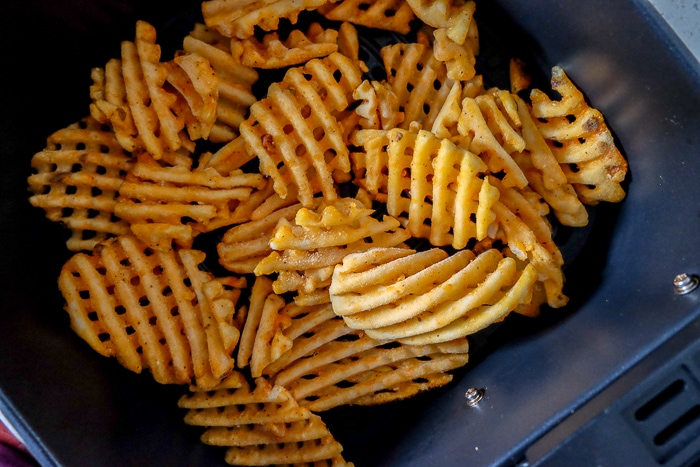 frozen waffle fries in air fryer tray